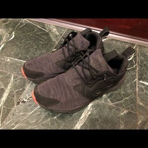 Reebok retro running shoes size 8